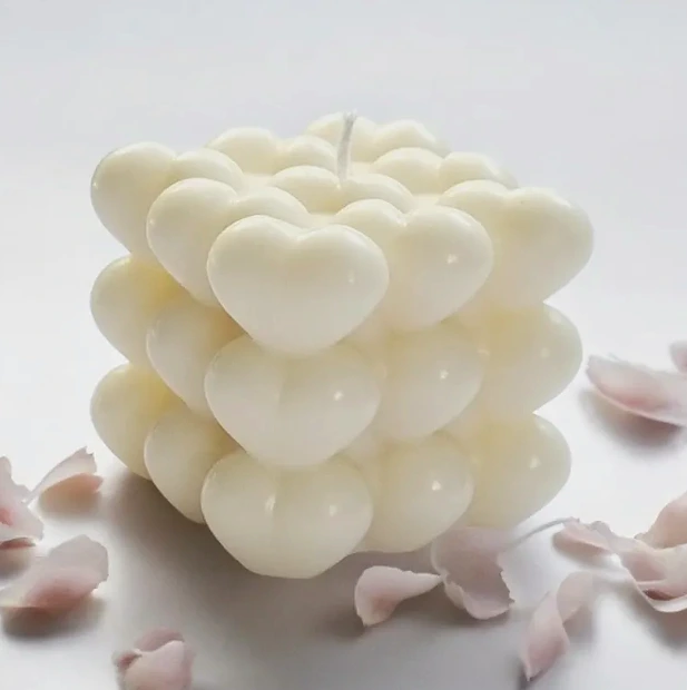 1 — enhanced Dimalight Heart Cube Soy Candle – product photo 2