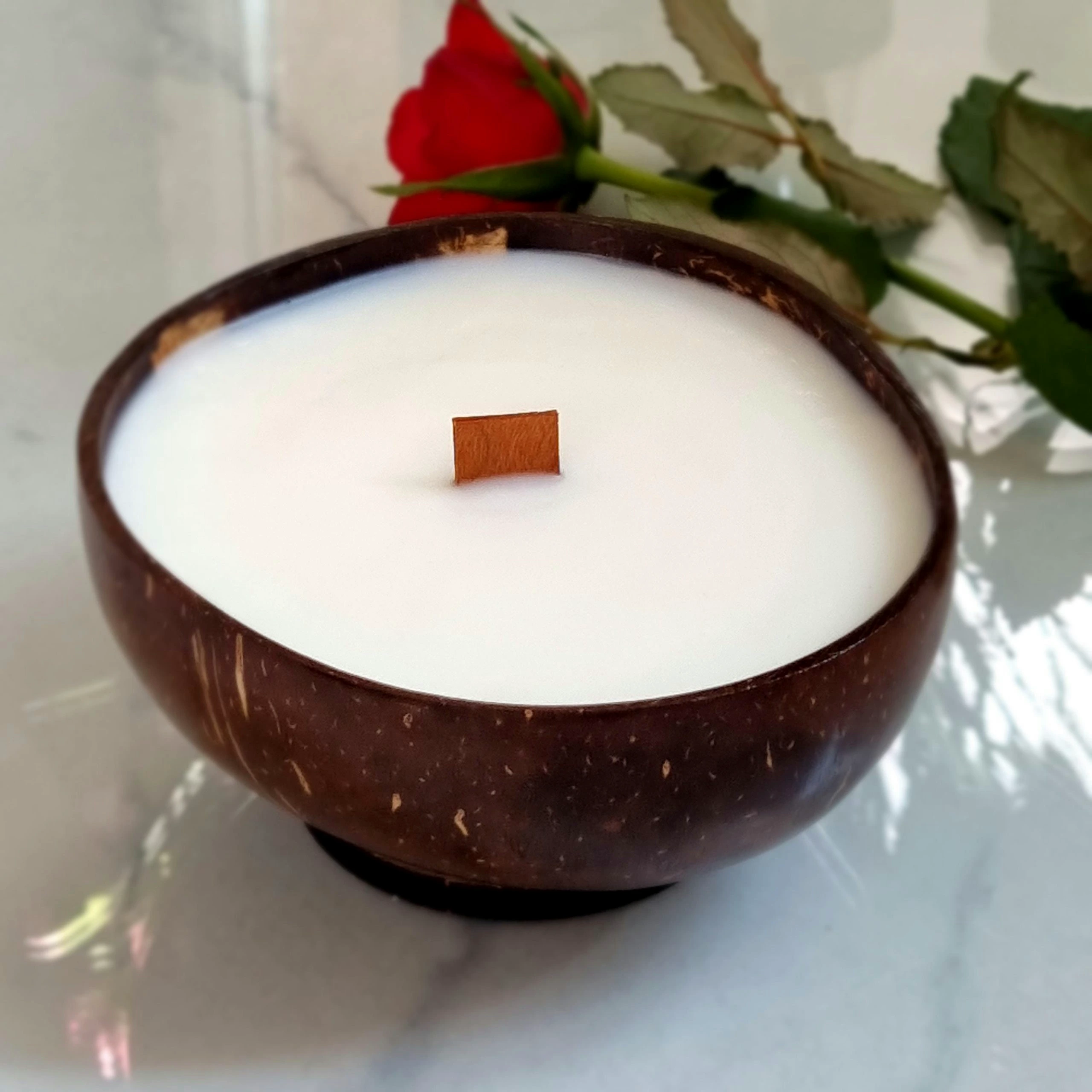 il_fullxfull.6772288138_1814.jpg — enhanced Dimalight Coconut Bowl Candle – product photo 5